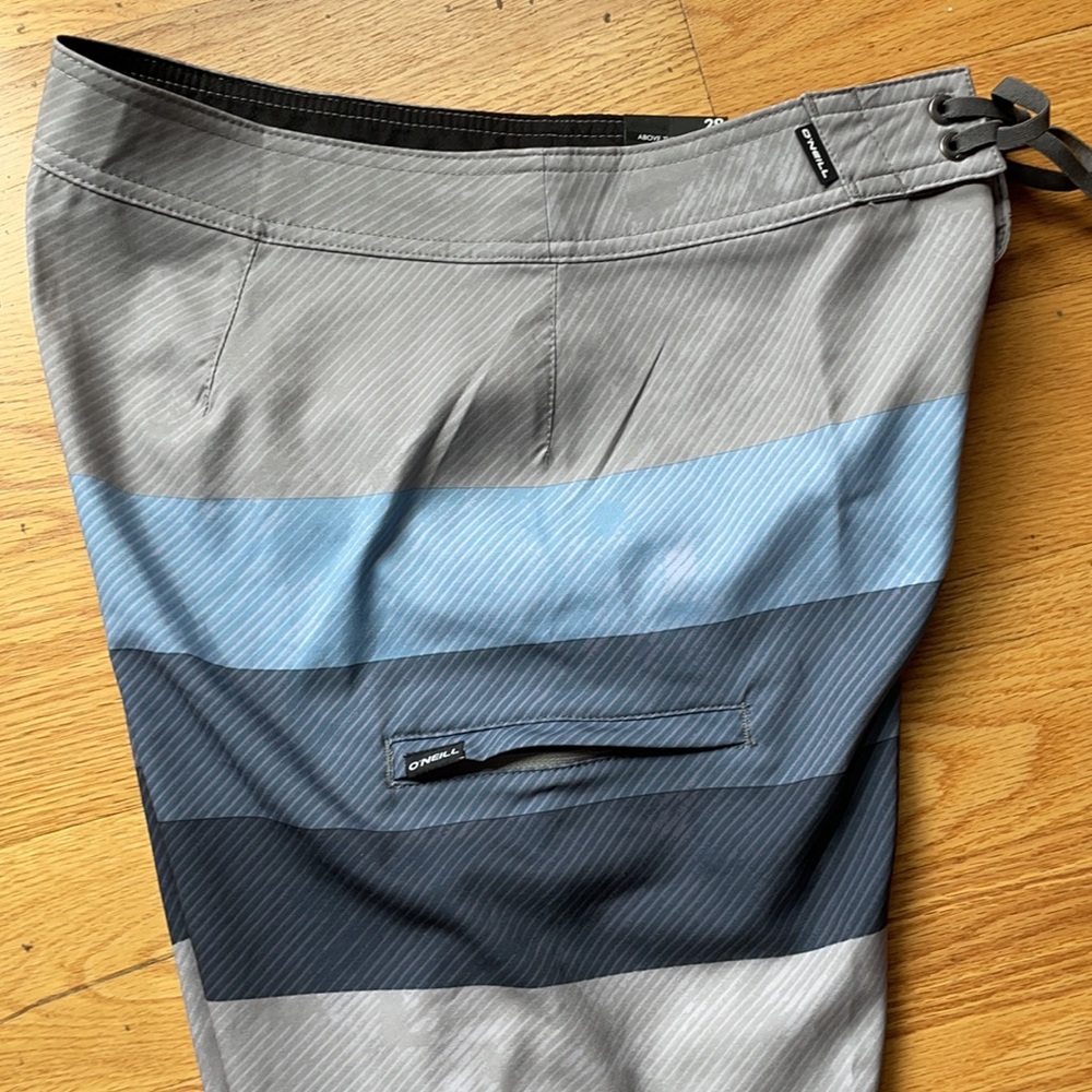 New O’Neill Swim Trunks Boardshorts Tie Waist Unlined Size 29